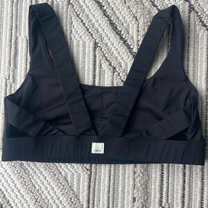 Vuori Stride Bra Size M